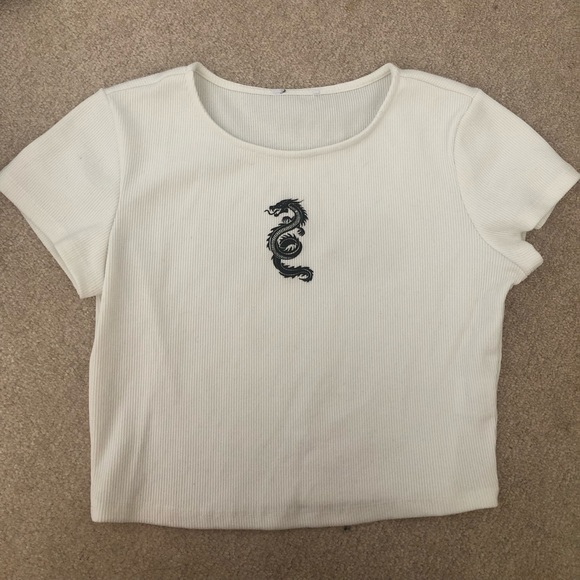 princess polly tshirt - Picture 2 of 3